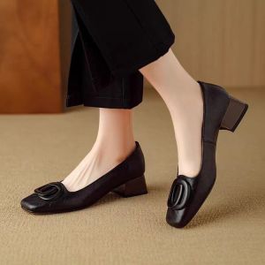 Free Shipping Square-Toe Button-Embellished Chunky-Heel Shallow-Mouth Flats – 2026 Spring Collection Embossed Women’S Shoes Suitable For Commuting Small Leather Shoes And Can Be Worn Year-Round