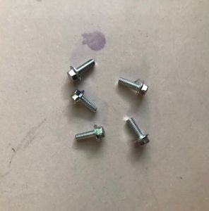 ỐC BẮT ĐĨA 5 CÁI-6LI CHO WAVE 110 THÁIFUTURE IAIR BLADE 2020 VÀ VARIO 2018 TRỞ LÊN RÁP LÊN ZIN THEO XE