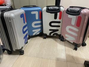 With Free Dust Cover Travel Bag: 20 Inch 4 Wheel Silent Rotating Waterproof Trolley Case