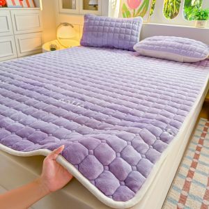 Plush Velvet Mattress Topper Thick Quilted Bed Mat with Elastic Straps Soft Mattress Pad for Single/Queen/King Size