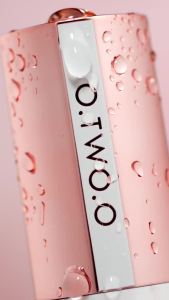 O.TWO.O Ice-Film Mirror Lipstick
