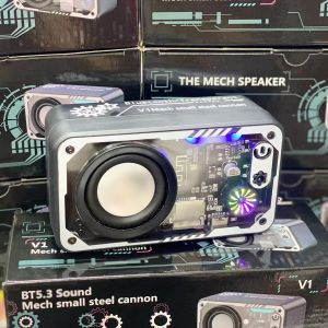 V1 ลําโพงไร้สาย V5.3 ลําโพงทรงพลัง ไฟ LED 1800mAh แบตเตอรี่ขับเคลื่อนลําโพงขนาดเล็กกลางแจ้งแบบพกพารองรับ TF Card