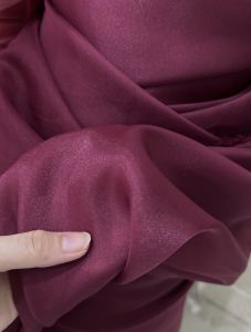 Vải lụa TẰM ÁNH KIM ( Voan tơ tằm ánh kim) dòng vải rũ may đầm váy thiết kế