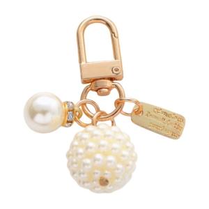 Fashionable Alloy and Pearls Keychain Versatile Rose Pearls Heart Keychain Adornment Suitable For Various Accessories