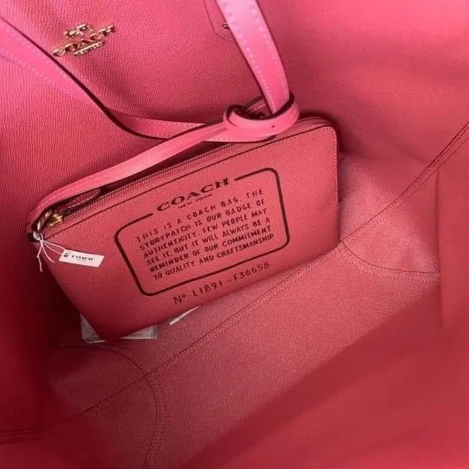 Stylish Y2K Hot Pink Coach Bag