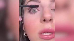 Bubble Mascara 2025 New Volumizing Mascara Waterproof Brown Mascaras for Sensitive Eyes Clump-Free Lash Enhancer for Daily Use Long Lash Mascaras for Women (1Pcs-Black)