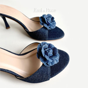 Guốc cao gót nữ 8cm đính hoa trà Emi & Rose - LILY HEELED MULES denim camellia