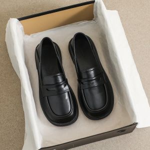 IELGY black soft-soled autumn versatile loafers for women easy to wear
