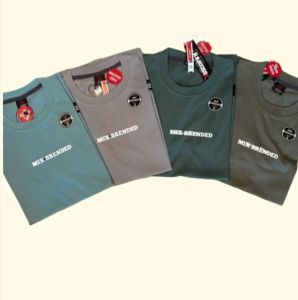 Kaos motif branded pria dan wanita harga 100 ribu dapet 4