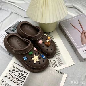 [Free Shipping] Little Red Book Puff Clogs With Island Cat Floral Design Versatile Beach Sandals And Slippers