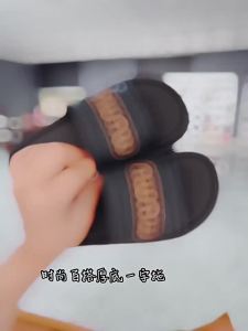 Thick-Soled WomenS Summer Outdoor Sandals 2025 New Anti-Slip Fashionable Indoor Home Platform Slide Sandals