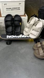 [Free Shipping] MenS Thick-Soled Slippers Are Trendy And Versatile Suitable For Driving With Soft Soles And High Elasticity Suitable For Outdoor Wear In Summer And As Beach Slippers