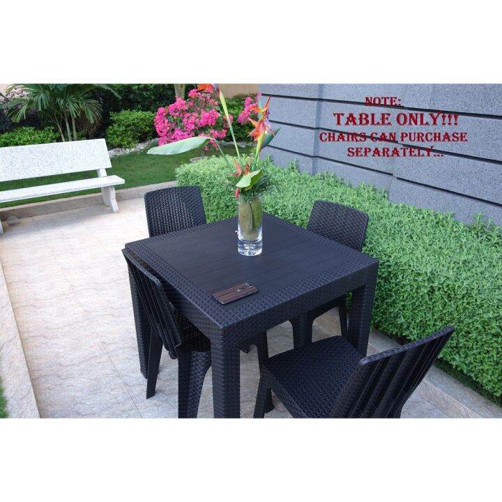 Square rattan discount table and chairs