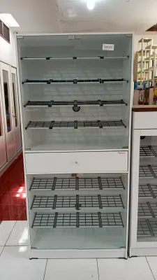 RAK SEPATU PARTIKEL MINIMALIS 4 PINTU 1 LACI FULL KACA