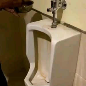 Kezclean Pembersih Kamar Mandi Kemasan 500 ml