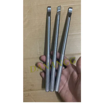 Cây nạy lốp xe máy inox dài 28cm phi 12