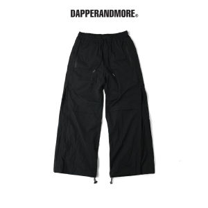 Nhập LAZFASHION88 giảm 20% đơn 149k - Quần Dù Ống Rộng DAPPERANDMORE 2 Lớp Side Zipper Open Nylon Pants Phối 2 Zip Bên Hông Kèm Dây Rút Ống - Black