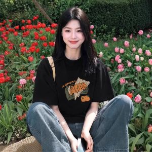 T-Shirt Wanita Hitam Lengan Pendek Ukuran Besar Motif Buah Korea Jepang Katun Tipis Bernapas Slim Fit Desain Streetwear Longgar Tren Musim Panas 2025 Gaya Minimalis Elegan Manis dan keren Modis Serbaguna Kerah bulat Tops Slip - on Pakaian
