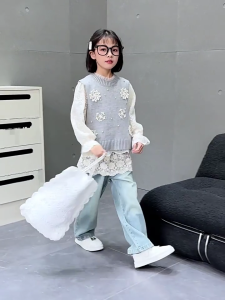 Lovely Childrens Lace Skirt with Delicate Floral Embroidery Kids Fart Curtain for Birthdays & Festive Celebration