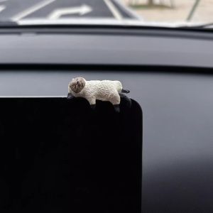 AU Mèo contrang trí màn hình ô tô búp bê nằm trên taplo xe hơi đồ trang trí nội thất xe mèo con nhỏ xinh trên xe.