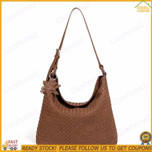 [CY] Handwoven Bucket Bag Adjustable Shoulder Strap Travel Tote Bag with Star-Charm for Women Daily Use Special Occasion
