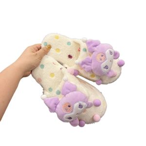 IUIUY เด็กๆเด็กๆ ของขวัญสำหรับเด็ก น่ารักน่ารักๆ ฤดูหนาวฤดูใบไม้ร่วงฤดูหนาว อะนิเมะ Cinnamoroll คุโรมิ รองเท้าแตะผ้าฝ้ายใส่สบาย รองเท้าแตะผ้าพลัฌ รองเท้าพื้นในบ้าน รองเท้าแตะสไตล์ญี่ปุ่น รองเท้าแตะลายการ์ตูน