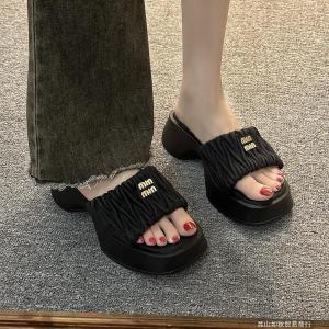 QKKshop สวยจึ้งง รองเท้าเสริมส้น รองเท้าแตะหญิง งานสวยคุ้มค่า คุ้มราคามากใส่แล้วทร ใส่กับชุดไหนก็สวยปังมาก รองเท้าพื้นนุ่มบอกเลยห้ามพลาด