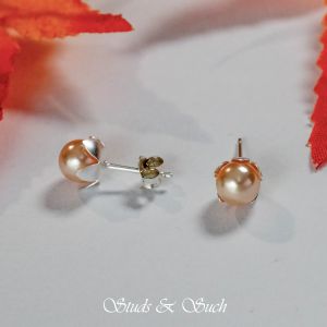 [Studs & Such] 925 Silver Flower Stud Earrings With Genuine Austrian Crystal Pearl