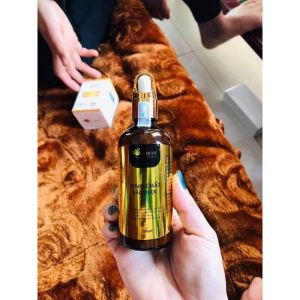 TINH CHẤT TÁI TẠO SẮC DƯỢC GIÚP TRẮNG DA SẠCH MỤN