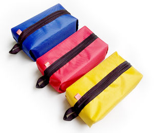 Tas Sepatu Sendal Lipat Waterproof Warna Biru Merah Kuning Olahraga Fitnes - TOPCAR (Bisa Dilipat, Ringan, dan Praktis)