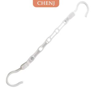 [COD] CHENJ ไม้แขวนเสื้อพลาสติกอเนกประสงค์ประหยัดพื้นที่ไม้แขวนเสื้อในตู้เสื้อผ้าแบบหมุนได้5รู