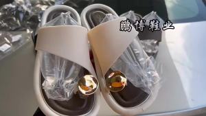 [Free Shipping] Womens Summer Flip-Flops Versatile Flat Soft Sole Outdoor Beach Sandals Non-Slip Sandals