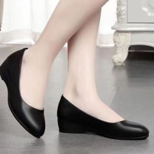 Free Shipping Black Soft-Soled Work Shoes WomenS Single Shoes With A Slight Heel 2026 Spring New Collection Korean Style Soft Leather Gentle And Comfortable Loafers