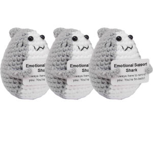 \ud83d\udd25Mini năng lượng tích cực handmade sang trọng Crochet búp bê phim hoạt hình cá mập búp bê dệt kim đồ chơi tự làm máy tính để bàn trang trí căn phòng trẻ em món quà năm mới