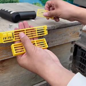 New Design Small Bee Queen Entrance Gate Anti Flying Reducer Closer Porch Hive Also Use For Swarm Colony Release Bee 5PCS