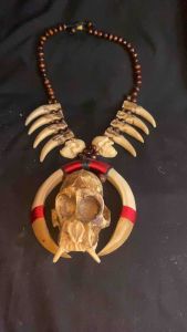 Kalung Taring Tengkorak Etnik Dayak Kalimantan Minahasa