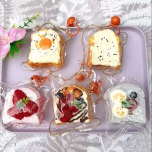 CC SP Thật tế Đồ chơi bóp hình bánh mì Sáng tạo Nhào bột Móc khóa đồ chơi bóp tay Hài hước Thực phẩm mô phỏng Đồ chơi mô phỏng bánh mì nướng Thư giãn tay