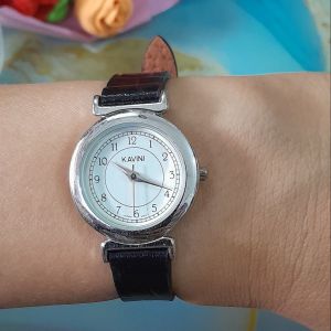 Đồng hồ nữ KAVINI dây da second hand si nhật đã qua sử dụng