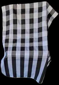 ผ้าขาวม้าลายตารางสีขาวดำ ผ้าขาวม้าไทยเย็บขอบสองรอบทั้งสี่ด้านผืนใหญ่พิเศษขนาด 90x150 ชม. ผ้าฝ้ายเนื้อดี สีไม่ตก ซักง่าย แห้งไว