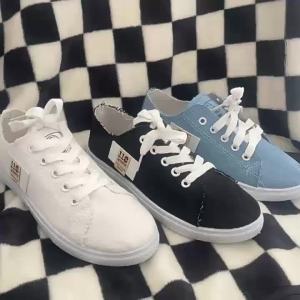 WomenS White Sneakers Ins Trend 2025 New Spring/Autumn Canvas Shoes For Students Casual Versatile Flat Shoes Niche Design
