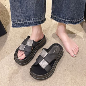 Tsion ฮอตฮิต รองเท้าเเฟชั่นเกาหลี ลูกเล่นวิ้งวับเกาหลีเกาใจ สินค้าราคาถูก สีสันสดใส มีมิติ ใส่ทํางานก็ได้ ใส่ไปเที่ยวก็ดี รีบซื้้อเลยก่อนสินค้าหมด