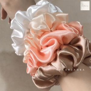 [ GROSIR 50 PCS ] SCRUNCHIE GLOSSY - Ikat Rambut Kilap Kuncir Cepol Hijab Satin Silk Cemol