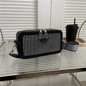 TAS SELEMPANG WANITA IMPORT / TAS BAHU WANITA IMPORT / TAS FASHION WANITA KEKINIAN IMPORT
