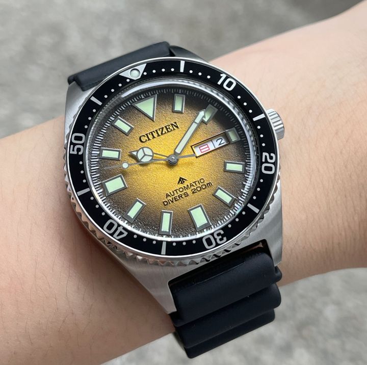 Citizen Promaster Watch NY0120-01X Automatic Diver Yellow Gradient