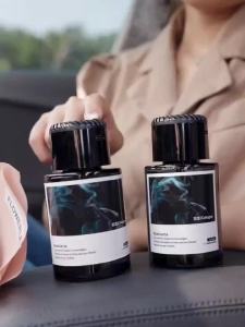 智能车载香薰汽车高档香水星空灯车内空气净化加湿器喷香机除异味