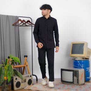 Vantez Kemeja Kerah Timeless Dusty White