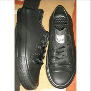 Sepatu Sneakers Komin Hitam Polos K065-1 uk 36-40 (Bisa Untuk Sekolah)
