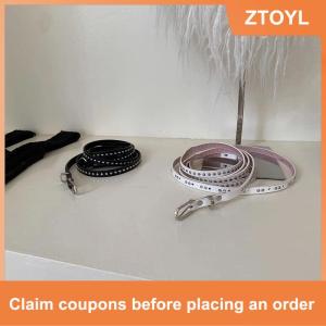 【ZTOYL】 Y2K หนังพียูเข็มขัดบาง2ชั้นสำหรับผู้หญิงและผู้ชายหนัง PU สีดำสีขาวสายรัดเอวอินเทรนด์กระโปรงยีนส์ตกแต่ง