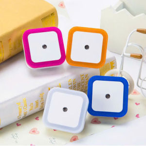 Đèn ngủ vuông tự sáng khi trời tối bống ngủ cảm biến ánh sáng tiết kiệm điện