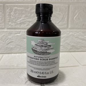 Dầu gội thanh lọc giải độc cho tóc và da đầu Davines Detoxifying Scrub Shampoo 250ml